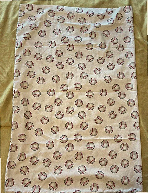 Pillowfort Queen Pillowcase sports baseball cotton Queen 19X29 1/2" Baseballs