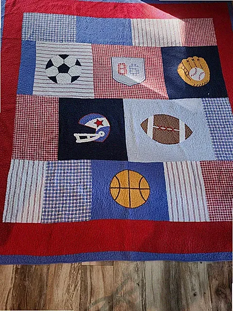Sports Theme Quilt Blanket | 89 1/2" x 82" | Full Queen